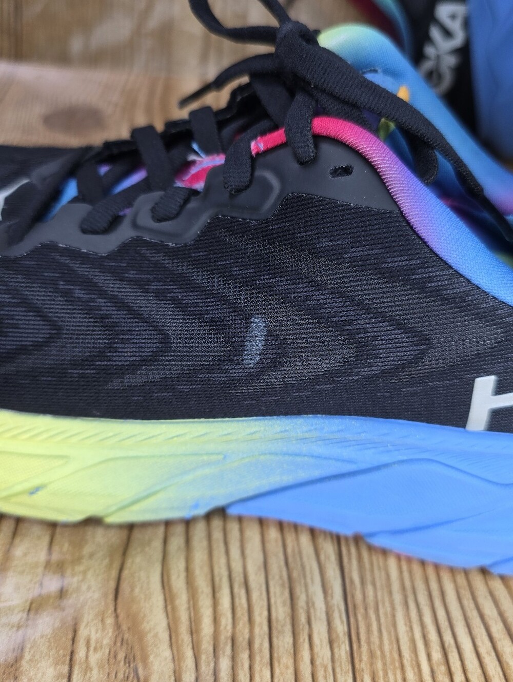 Women's Hoka Arahi 6 Black Neon Yellow Pink Blue Gradient Running Shoes Size 7B - Picture 7 of 9